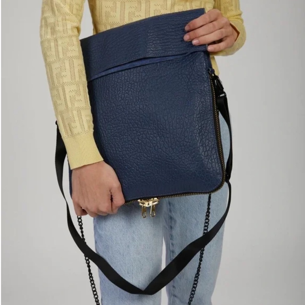 *HOT* *RARE* NWT Authentic Designer Leather Crossbody Bag